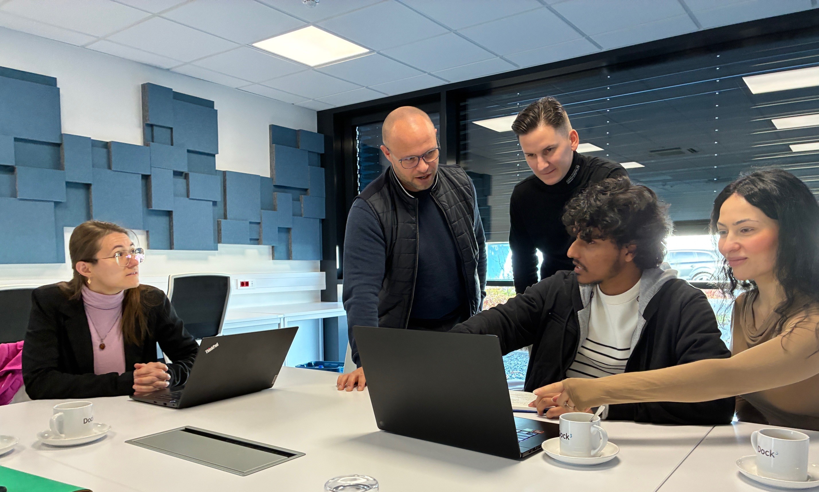 Internationale Studenten waren zum Ideenaustausch im Dock3 Lausitz im Industriepark Schwarze Pumpe.