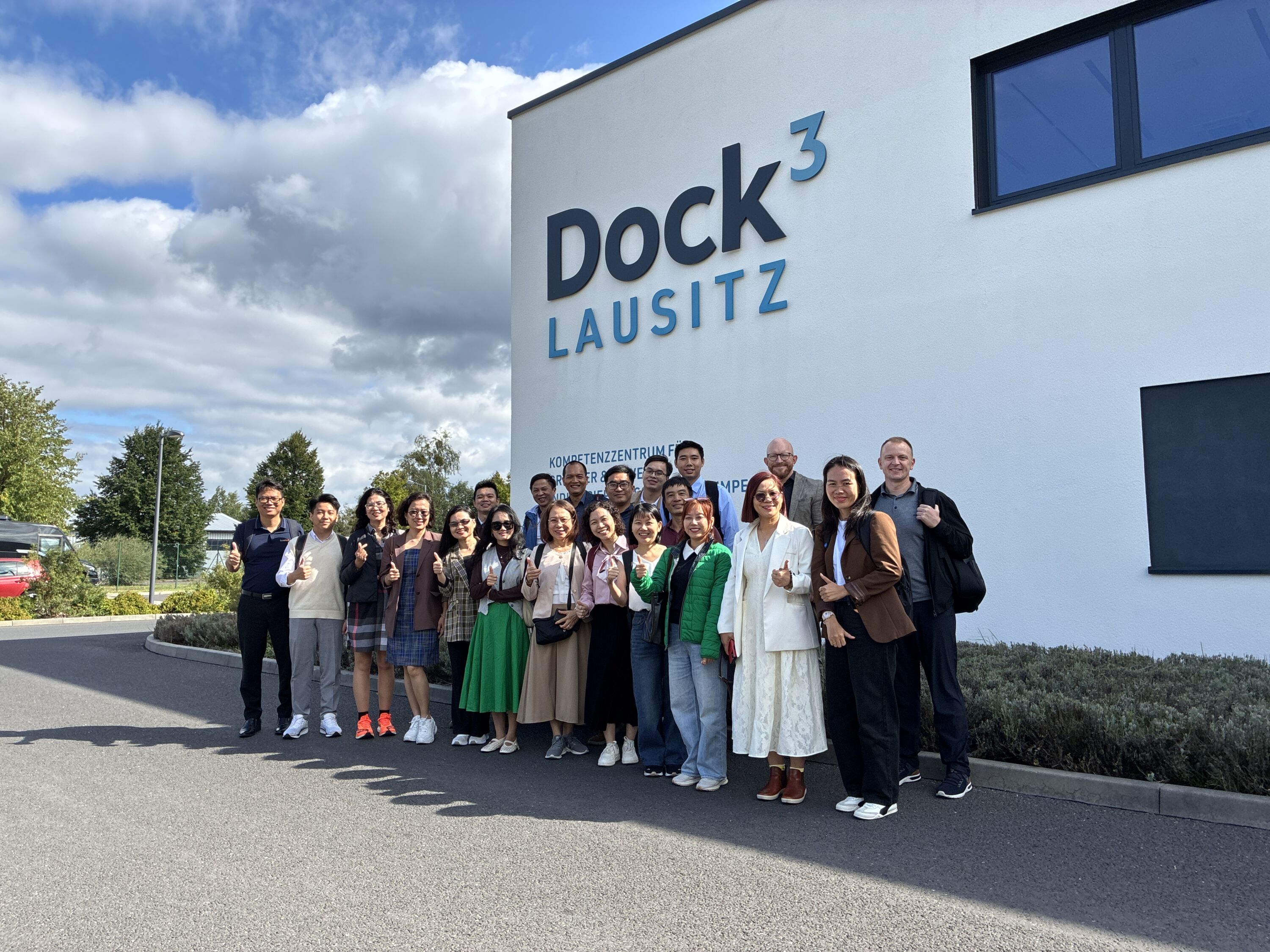 Eine Delegation vietnamesischer Führungskräfte hat am 1. September 2026 den Industriepark Schwarze Pumpe besucht.
